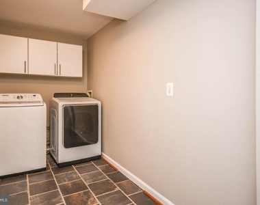 9627 Locust Hill Drive - Photo Thumbnail 23