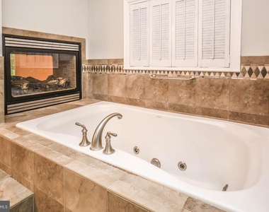 9627 Locust Hill Drive - Photo Thumbnail 31
