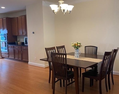 9532 Canonbury Square - Photo Thumbnail 15