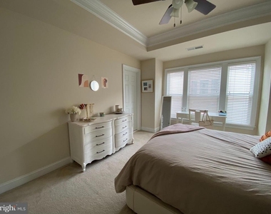 9532 Canonbury Square - Photo Thumbnail 25