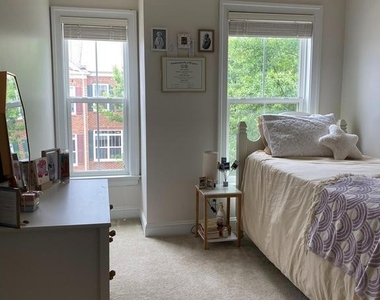9532 Canonbury Square - Photo Thumbnail 38