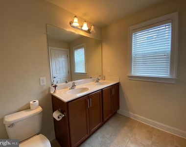9532 Canonbury Square - Photo Thumbnail 30