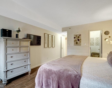 3709 S George Mason Drive - Photo Thumbnail 20