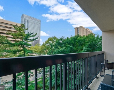 3709 S George Mason Drive - Photo Thumbnail 31