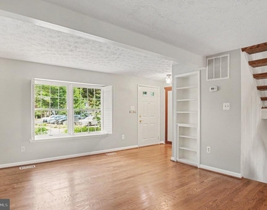 11510 Underoak Court - Photo Thumbnail 8
