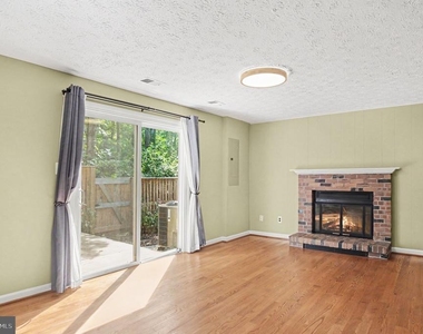 11510 Underoak Court - Photo Thumbnail 4