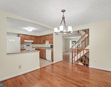 11510 Underoak Court - Photo Thumbnail 10