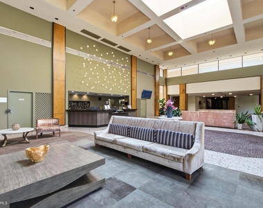 3709 South George Mason Drive - Photo Thumbnail 4