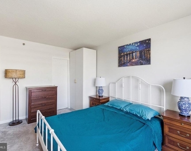 3709 South George Mason Drive - Photo Thumbnail 19