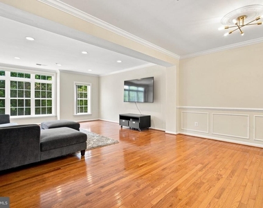 4523 Whittemore Place - Photo Thumbnail 5