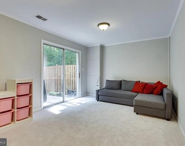 5861 Kara Place - Photo Thumbnail 32
