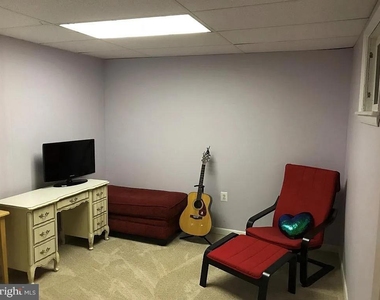 5861 Kara Place - Photo Thumbnail 9