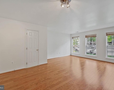 14844 Edman Circle - Photo Thumbnail 8