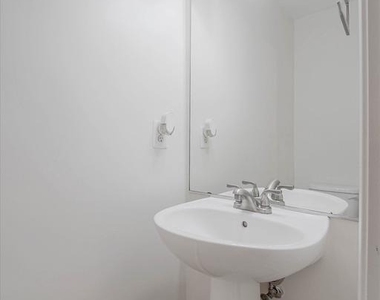 14844 Edman Circle - Photo Thumbnail 9