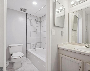 1635 Parkcrest Circle - Photo Thumbnail 15