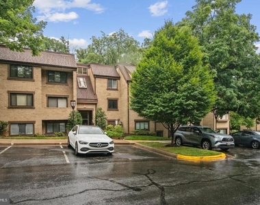 1635 Parkcrest Circle - Photo Thumbnail 21