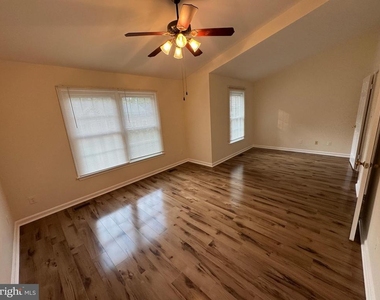 9685 Woodhenge Court - Photo Thumbnail 15