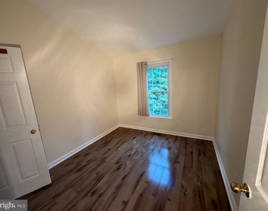 9685 Woodhenge Court - Photo Thumbnail 22