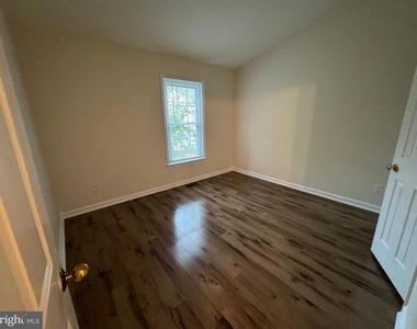 9685 Woodhenge Court - Photo Thumbnail 21