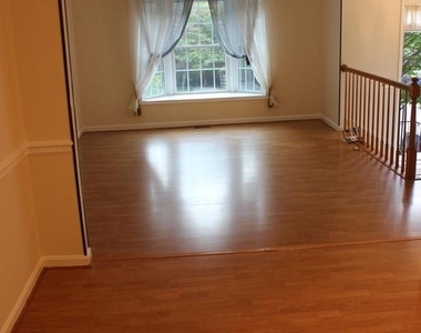 9685 Woodhenge Court - Photo Thumbnail 4