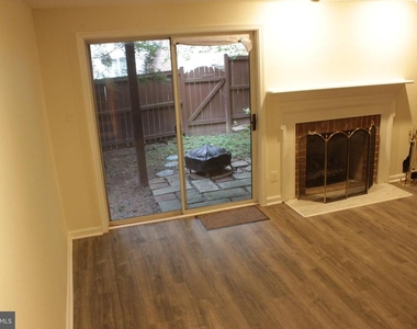 9685 Woodhenge Court - Photo Thumbnail 28