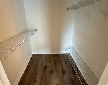 9685 Woodhenge Court - Photo Thumbnail 16