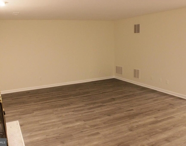 9685 Woodhenge Court - Photo Thumbnail 26