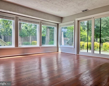 5350 Ravensworth Road - Photo Thumbnail 4