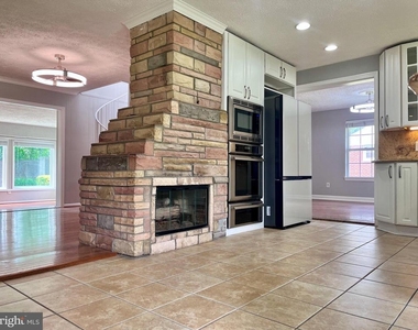 5350 Ravensworth Road - Photo Thumbnail 9