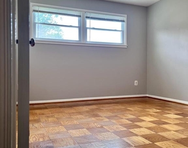 5350 Ravensworth Road - Photo Thumbnail 27