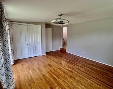 5350 Ravensworth Road - Photo Thumbnail 98