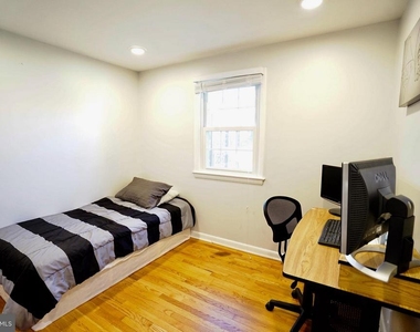 4218 University Drive - Photo Thumbnail 14