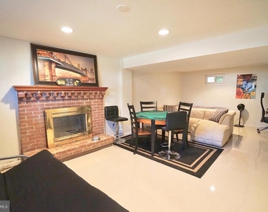 4218 University Drive - Photo Thumbnail 22