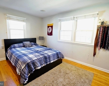 4218 University Drive - Photo Thumbnail 11