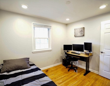 4218 University Drive - Photo Thumbnail 15