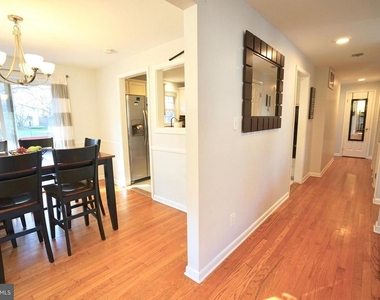 4218 University Drive - Photo Thumbnail 18