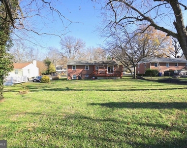4218 University Drive - Photo Thumbnail 3