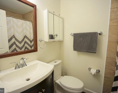 4218 University Drive - Photo Thumbnail 16