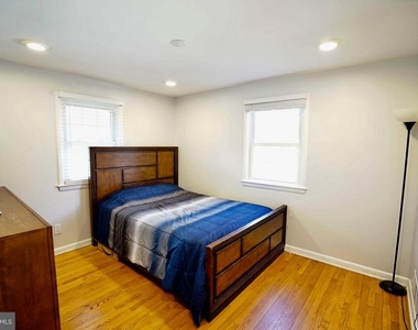 4218 University Drive - Photo Thumbnail 13
