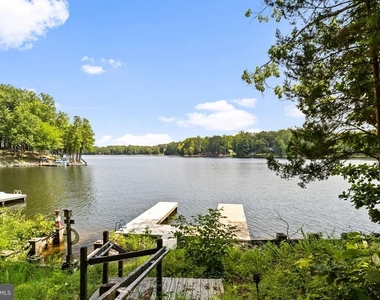 686 Lake Caroline Drive - Photo Thumbnail 33