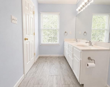 987 Longview Lane - Photo Thumbnail 23