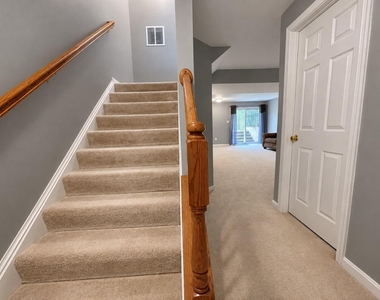 987 Longview Lane - Photo Thumbnail 31