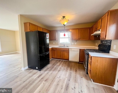 26 Byrd Avenue - Photo Thumbnail 7