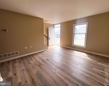 26 Byrd Avenue - Photo Thumbnail 3