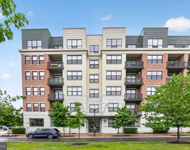 737 Swann Avenue - Photo Thumbnail 28