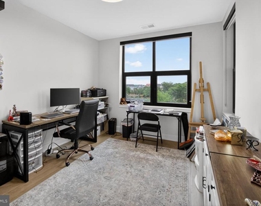 737 Swann Avenue - Photo Thumbnail 14