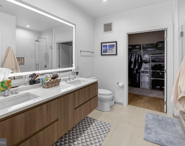 737 Swann Avenue - Photo Thumbnail 11