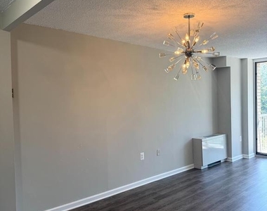 2500 N Van Dorn Street - Photo Thumbnail 9