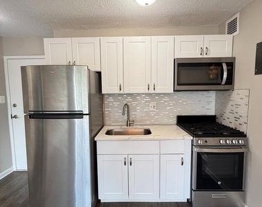 2500 N Van Dorn Street - Photo Thumbnail 6