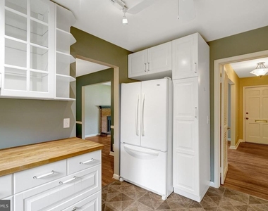 821 N Latham Street - Photo Thumbnail 20